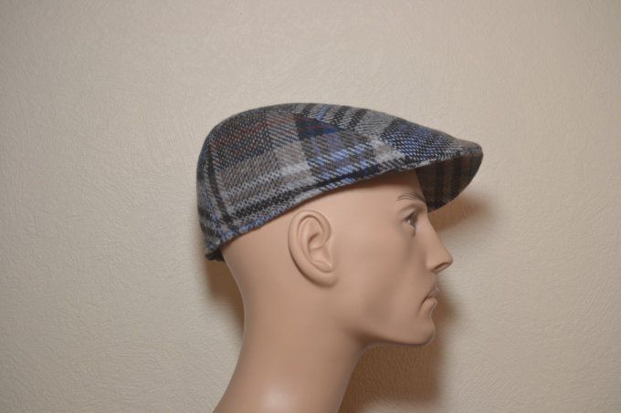 casquettte BURANO Richmond multico + BURTON Kursal bordeaux